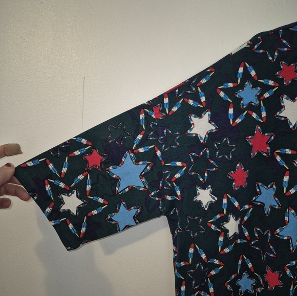 LuLaRoe Stars & Fireworks Patterned Irma Tunic Size XL - Picture 2 of 9